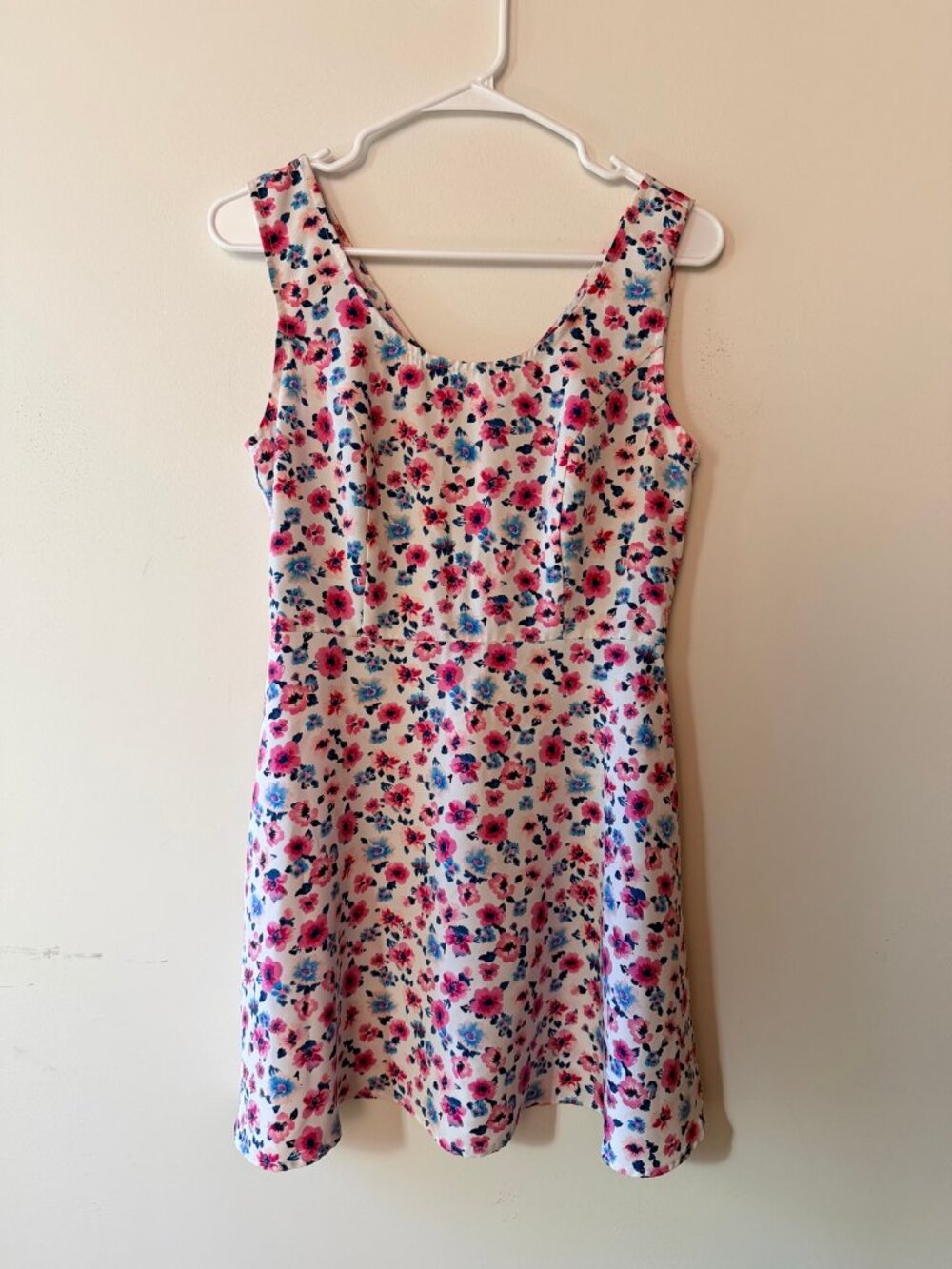 Forever 21 White Floral Sleeveless Fit & Flare Dress — Size M